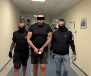 Uśmiechnięty lider gangu w rękach policji. 36-latek wpadł po latach