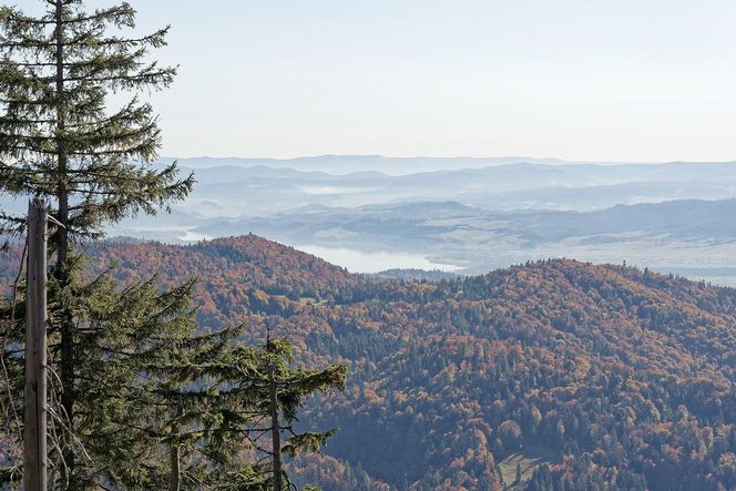 To miejsce w Małopolsce najpiękniej wygląda późną jesienią według AI. Ma status kultowego