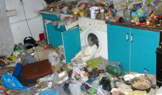 Zdewastowane mieszkania komunalne w Katowicach