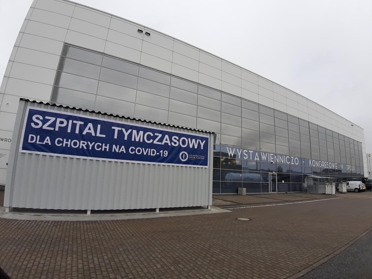 Szpital tymczasowy w opolskim CWK - za mało lekarzy by otwierać kolejne moduły