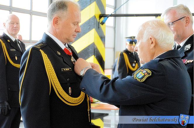 Komendant bełchatowskiej PSP odchodzi na emeryturę. Wojciech Jeleń pożegnał się dziś ze strażakami!