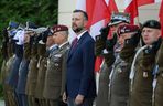 Szef MON wręczył odznaczenia żołnierzom