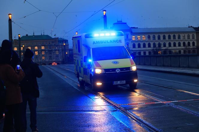 Strzelanina na uniwersytecie w centrum Pragi. Są ofiary śmiertelne! 