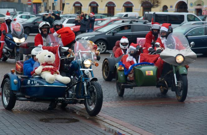 MotoMikołaje na ulicach Lublina! Odwiedzili dzieci w szpitalach