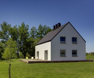 Dom jak wiejska zagroda - nowoczesny, ale w dawnym stylu