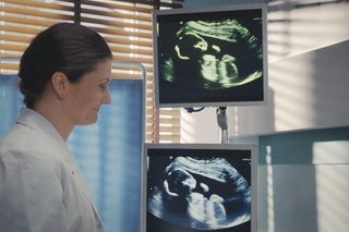 M jak miłość, odcinek 1855: ginekolożka (Ewa Bonecka)