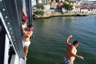 Porto skoki z mostu