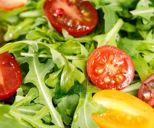 Niedobór żelaza? Wypróbuj sałatkę, która w prosty sposób poprawi twoje wyniki badań