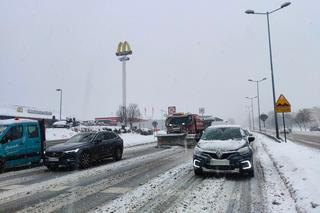 Potężny atak zimy w Małopolsce. Śnieg sypie bez przerwy