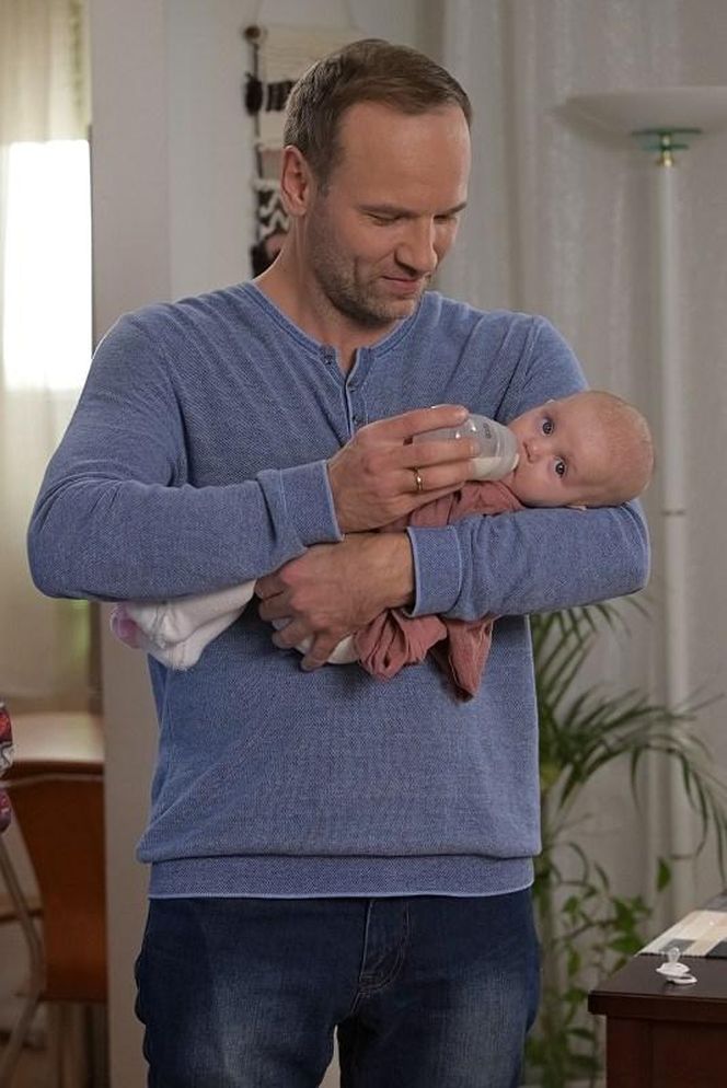 Pierwsza miłość, odcinek 4064: Janek (Maciej Mikołajczyk), Pola