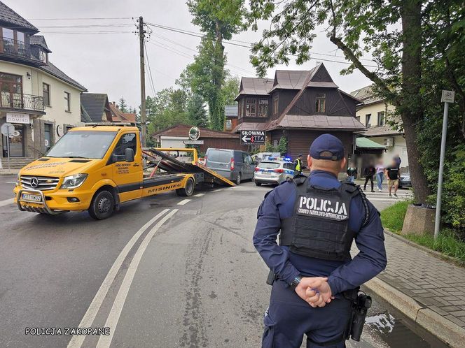  Ponad 3 promile i rajd po centrum Zakopanego. Zakończył jazdę na ścianie budynku