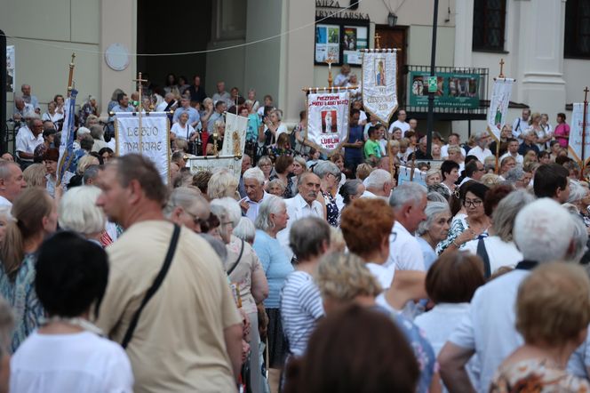 76. rocznica Cudu Lubelskiego. Procesja różańcowa w centrum Lublina