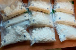 Otwock: policja zatrzymała dilera, który zakopał w ziemi ponad 2 kg narkotyków