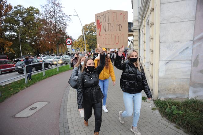 Koszalin: Protest kobiet na ulicach miasta