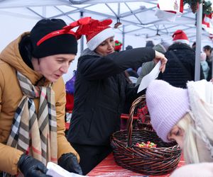 Manufaktura Świętego Mikołaja powróciła do Sosnowca. Warsztaty, jarmark, karuzele i inne atrakcje