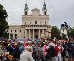 Lubelska Piesza Pielgrzymka na Jasną Górę 2024. Pątnikom deszcz niestraszny!