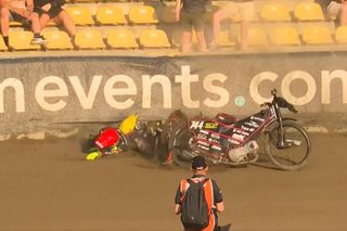 Dramatycznie wyglądający wypadek podczas GP Polski w Gorzowie! Martin Vaculik został zabrany do szpitala [WIDEO]