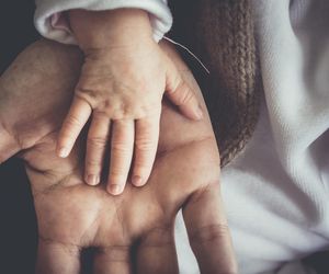 Jeden cud już się wydarzył. W poszukiwaniu drugiego rodzice małej Ady polecieli z nią na drugi koniec świata
