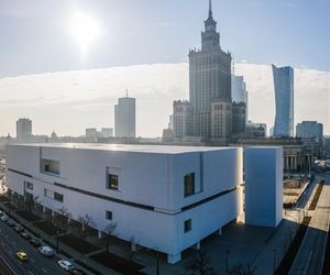 Zachwycił cię film The Brutalist? Budowle w tym stylu znajdziesz też w Warszawie! 