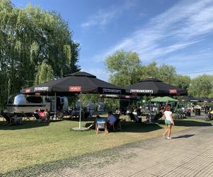 Piękna plaża w Katowicach i zakaz kąpieli w stawie