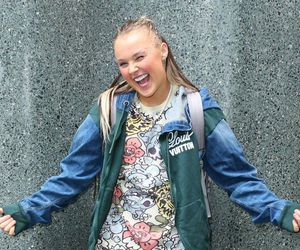JoJo Siwa śpiewa PO POLSKU i wspomina chęć reprezentowania nas na Eurowizji. Nawet do mnie nie zadzwonili