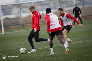 Widzew rozpoczyna sparingi! Na początek zmierzą się z najlepszym ukraińskim zespołem