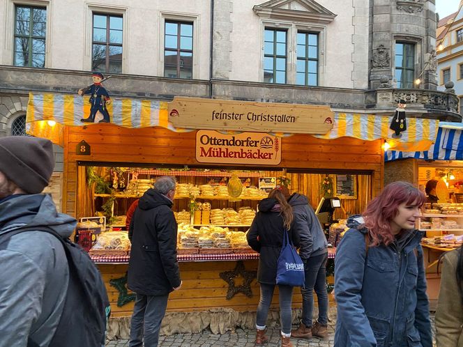 Najstarszy jarmark bożonarodzeniowy w Niemczech. Drezno zachwyca turystów z całego świata 