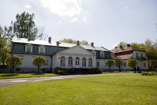 SEKSSKANDAL W ZABYTKOWYM DWORKU.