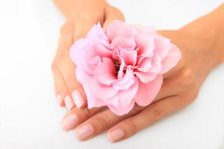 SOS dla DŁONI, czyli pielęgnacja skóry i paznokci u rąk