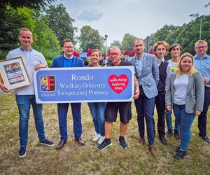 Jurek Owsiak przyjechał do Chorzowa. Oficjalnie otwarto rondo im. Fundacji WOŚP