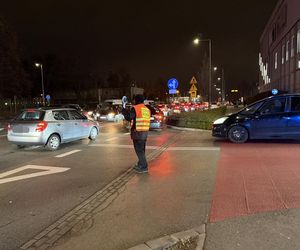 Kierowcy mieli mordercze myśli stojąc w korkach przy galerii handlowej na Młocinach