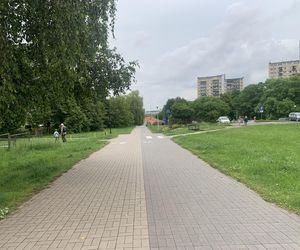 Schody dzielą ścieżkę rowerową. W internecie pojawiła się dyskusja na temat lubelskiej infrastruktury 