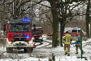 Tragedia przy moście Milenijnym. Z rzeki wyłowiono ciało starszego mężczyzny