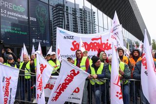 Protest Solidarności w Katowicach przed MCK. Chodzi o konferencję klimatyczną PRECOP