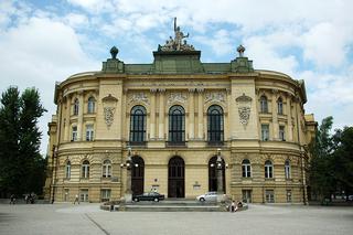 Z Politechniki Warszawskiej wyciekły dane studentów! Uczelnia przeprasza i... zaleca wymianę dowodów