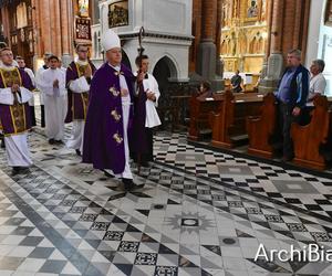 Białystok. Msza święta żałobna za śp. abp. Stanisława Szymeckiego