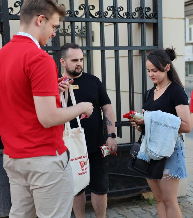 Czerwony autobus linii 7Days już na ulicach Lublina! Za nami inauguracja trasy podczas parady studentów