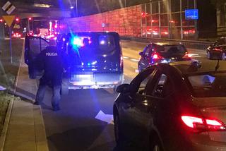 Warszawa: Policyjny rajd za pijanym obcokrajowcem. Zobacz co chciał zrobić po zatrzymaniu [GALERIA]