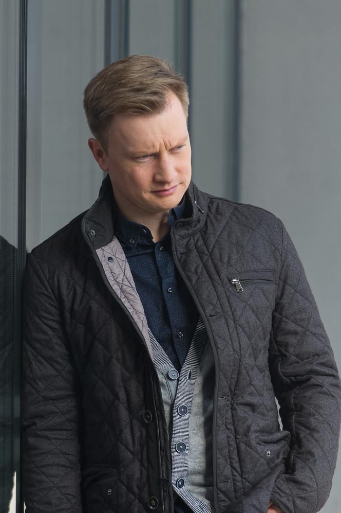 Na Wspólnej, odcinek 3127. Igor na tropie wielkiej afery! Znajdzie się na celowniku służb specjalnych