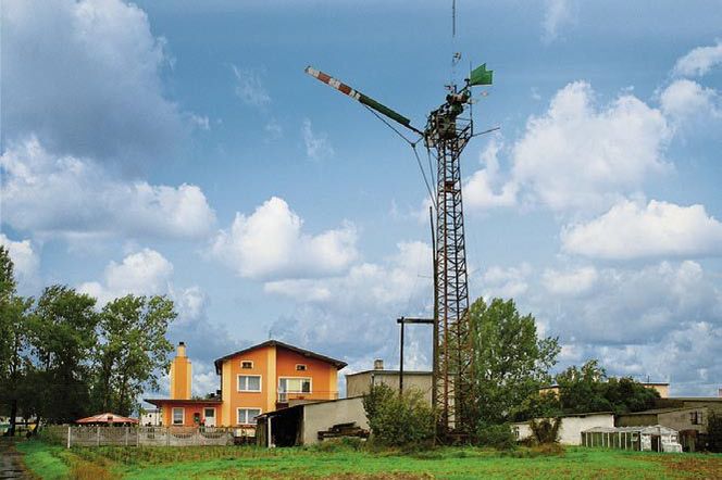 Przydomowa elektrownia wiatrowa - komu opłaca się ją budować?