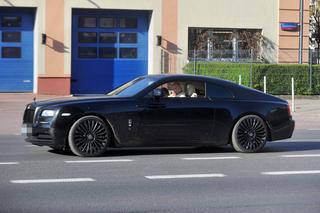 Najman i Babić w Rolls-Royce w centrum Warszawy