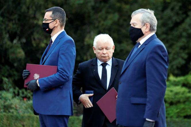 Jarosław Kaczyński podczas zaprzysiężenia nowego rządu