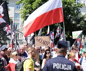 Wielki marsz 4 czerwca. Lech Wałęsa wygwizdany na scenie! [RELACJA NA ŻYWO]