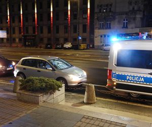 Pijany zmiótł kobietę na pasach i uciekł. Nocny dramat w sercu Warszawy