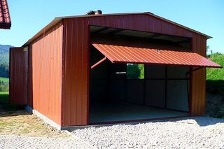 Garaż blaszany. Wybieramy lekki garaż z blachy