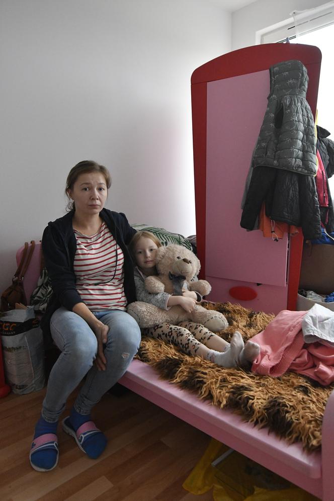 Mińsk Mazowiecki. 29-latka od trzech lat czeka na lokal komunalny. Burmistrz: "moim zdaniem mieszkanie jej się należy"