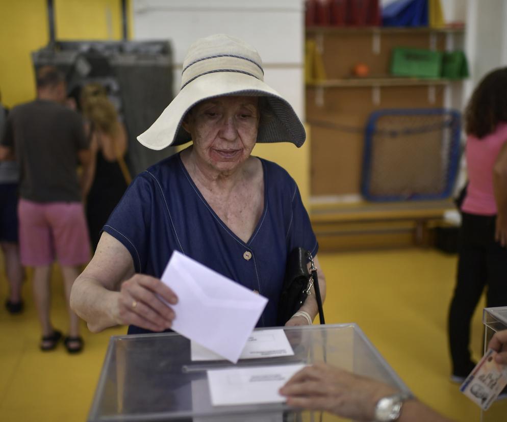 Wybory parlamentarne w Hiszpanii. Exit poll: wygrywa opozycyjna Partia Ludowa