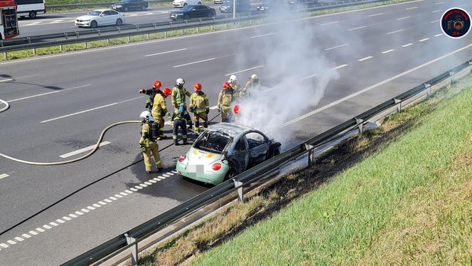 Miętowy garbus płonął jak pochodnia na S8