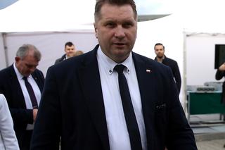 Polacy zabrali głos w sprawie willi plus ministra Czarnka. Jednoznaczna opinia