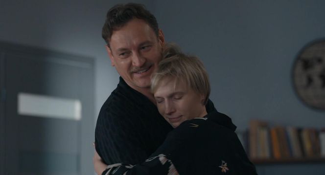 Barwy szczęścia odc. 3250. Robert Stefaniak (Paweł Ławrynowicz), Sonia (Weronika Nockowska)